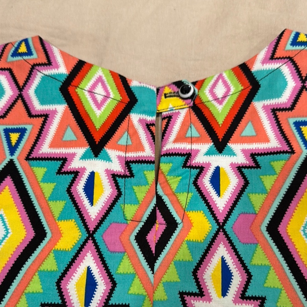 Geometric Patterned Dress - Picture 4 of 5